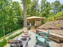 Mtn-View Deck Scenic Glamping Getaway Near Boone!