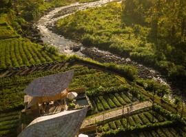 Uma D Mapad Sidemen, chata v destinaci Sidemen