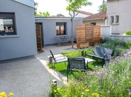 Cité Jardin, villa in Orly