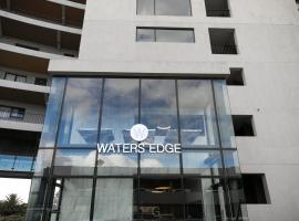 2 Bedroom Waters Edge Apartment in Century City, хотел в Кейптаун