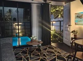Tinyloft private pool 6267