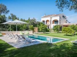 The Olive Project - Villa Maria with Private Pool by Konnect, Hotel in Lefkímmi