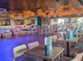 Coastal Getaway - Free Activities & Beach Access