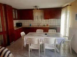 νέα ηρακλειτσα όμορφο διαμέρισμα