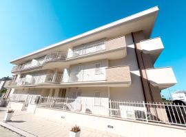 Appartamento Indie Fronte Mare Rif A784, Hotel in Cupra Marittima
