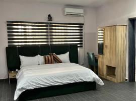 Stj Luxury Hotels, hotel v Ilorinu