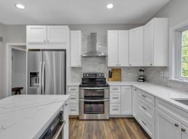 Serene 4BD/4BA Countryside +Hot Tub by Lake & Golf, ξενοδοχείο σε Saint Albans