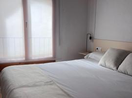 Casa Cardona, hotel v destinaci Móra d'Ebre