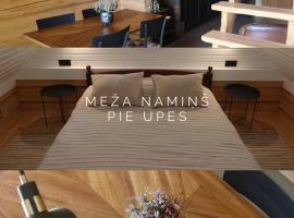 Meža namiņ&scaron; pie upes, hotel barato en Malta