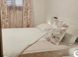 Room Kris with private entrance & private bathroom