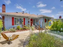 2 Mi to Cal State Long Beach Bungalow with Hot Tub!