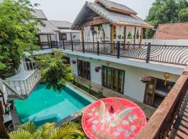 Garden Yard Inn Chiangmai, hotell Chiang Mais