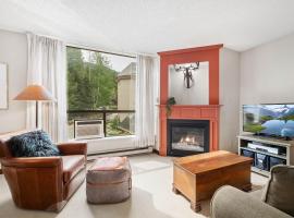 1BR and Sofabed in Marquise, Near Ski Hill, Fireplace, Hot Tub and Sauna, Gym Access, Hotel in Whistler