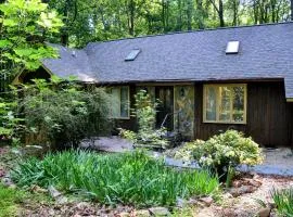 Serene Acre Retreat- in Apex near Raleigh