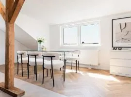 2 BR Loft - LUXUS - MODERN - PARKPLÄTZE - KAFFEE - NETFLIX - WEINBERGBLICK - KÜCHE - BALKON