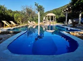 Villa Moon Bay
