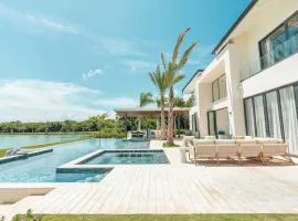 Canoa 6 - Spectacular 5 BDR villa with lake view