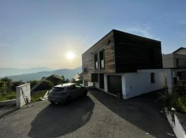 La Villa du Silence Ouvrier, Hotel in Saint-Martin-d'Uriage