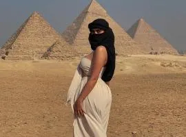 jan pyramids inn