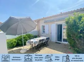 Maison à 300m de la plage, avec terrasse, parking privatif, animaux admis ! - FR-1-231-140