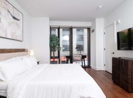 Back-Bay Upscale Central Condo Rooftop & Parking, hotel in Boston