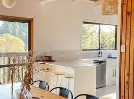 The Treehouse - a home with stunning rural views
