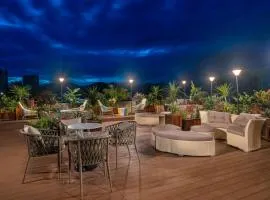 The Grand Fenghuang Reserve-Free pick-up