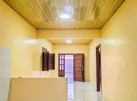 Casa com 2 quartos 2 banheiros cozinha e lavanderia