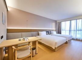 All Seasons West Station Xizhen West Road Branch, three-star hotel in Lanzhou