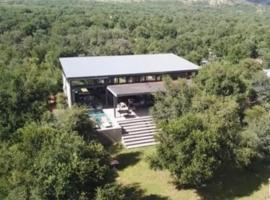 Umoya Safari Lodge, Hotel in Matlhagame