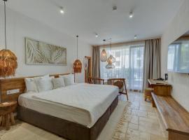 La Boheme - Adults Only, &xi;&epsilon;&nu;&omicron;&delta;&omicron;&chi;&epsilon;ί&omicron; &mu;&epsilon; &sigma;&pi;&alpha; &sigma;&epsilon; Obzor