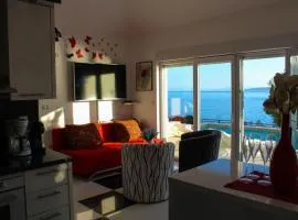 Seafront Apartment Sea Relax with Private Pool Balcony