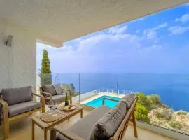 Ocean views from every corner