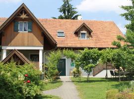 Landhaus Bender Ferienwohnung mit Terrasse und Garten, hotel v destinaci Straden