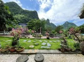 Yangshuo FlowerTree Courtyard - Traditional Chinese style