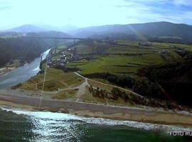 Casa el Curro, hotelli kohteessa Cueva