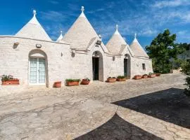 Trullo del Melograno by BarbarHouse