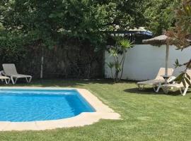 Charming Villa in Setenil de las Bodegas with Private Pool, hotel en Setenil de las Bodegas