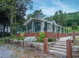 1 Manor Lodge - 3 Bedroom Lodge - Pendine