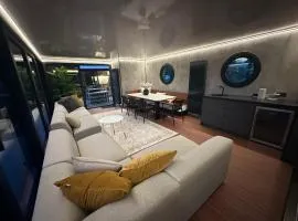 Houseboat 19 20 Sneekermeer