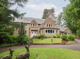 Raincliffe Manor