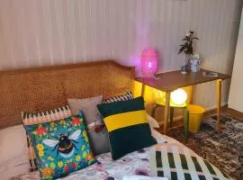 Garden Room Near Heathrow