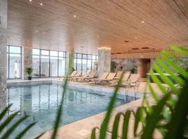 Josephine Apartment in Odyssey Spa & Pool-parking