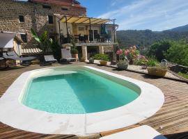 Chambres d'hôtes La Storya, place to stay in Meyras