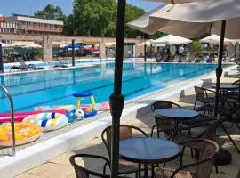 Holiday Beach Budapest Wellness Hotel with Sauna Park