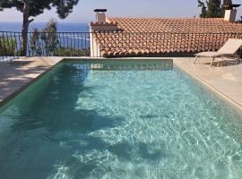 Global Immo 8002 Los Torrinos, hotel in Roses