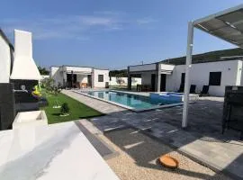 Luxury Villa Blue Sky