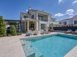Villa Aria with heated Pool and Whirlpool - Happy Rentals