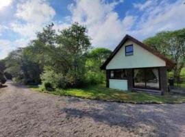 The Singing Heart, TirNaNog Cozy Cottage near Lochgilphead !!HIDDEN GEM!!, hotel di Lochgilphead