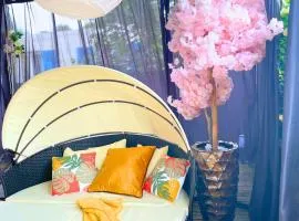 La Chambre des Secrets by Leslodgespa - Escapade romantique proche de Bâle avec terrasse privée